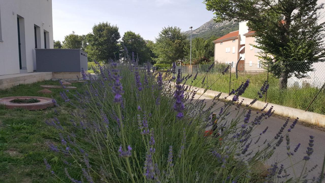 Studios Artemis Baška Buitenkant foto